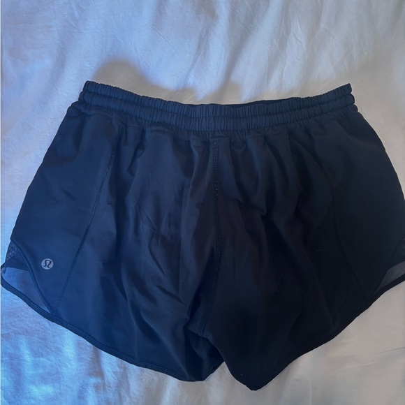 Lululemon hotty hot black shorts - Picture 2 of 3